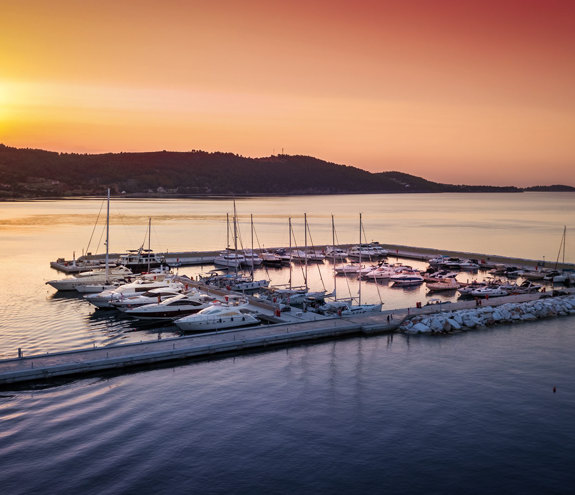 Landscape picture of the marina
